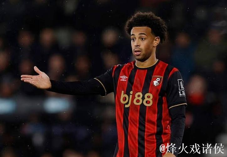 电讯报:泰勒-亚当斯可能是曼联所寻找的六号位的答案 电讯报:泰勒-亚当斯可能是曼联所寻找的六号位的答案