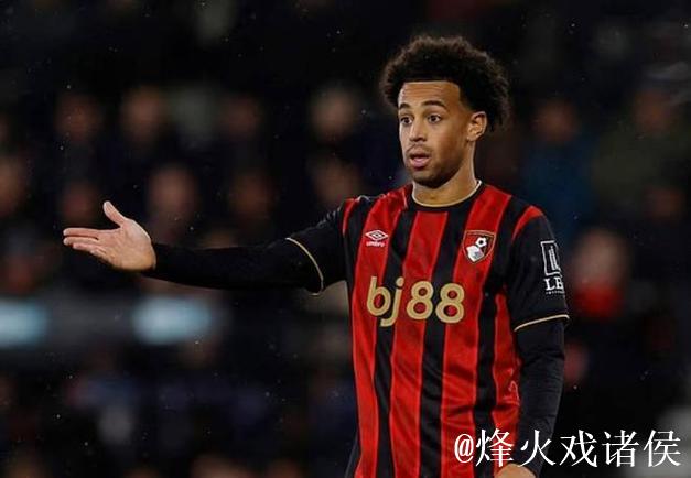 电讯报:泰勒-亚当斯可能是曼联所寻找的六号位的答案 电讯报:泰勒-亚当斯可能是曼联所寻找的六号位的答案